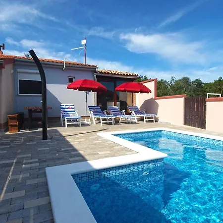 Holiday Home Mario Pula Exterior photo