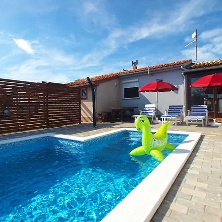 Holiday Home Mario Pula Exterior photo